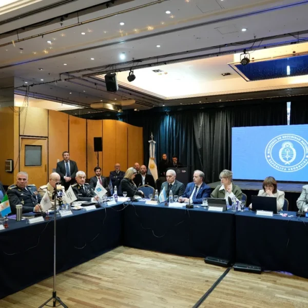 Bullrich recordó el atentado a la AMIA y dijo que se mantienen «monitoreos permanentes» antiterroristas
