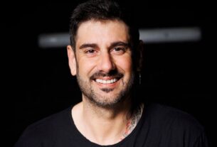 Melendi vuelve a la Argentina con su gira 20 años y agota el Arena