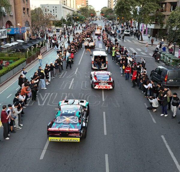 El Turismo Carretera se presentó en el Buen Pastor y ya se palpita el regreso al Cabalén