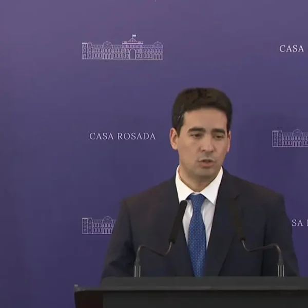Adrián Ravier anunció que Argentina enviará más ayuda a Venezuela y habilitó una línea telefónica