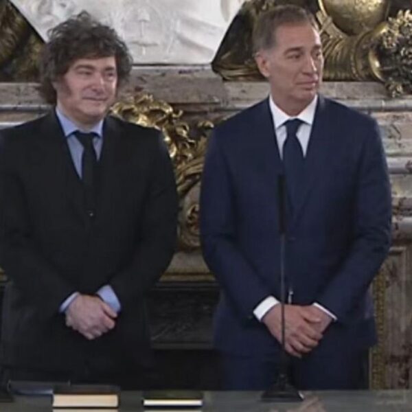 Javier Milei encabezó una nueva reunión de equipo, la primera con Santilli como jefe de Gabinete